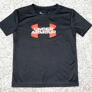 Under Armour boys size 6 black dry fit logo tee